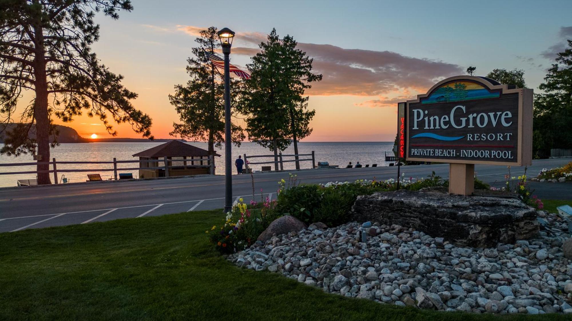 Pine Grove Resort Ephraim Extérieur photo
